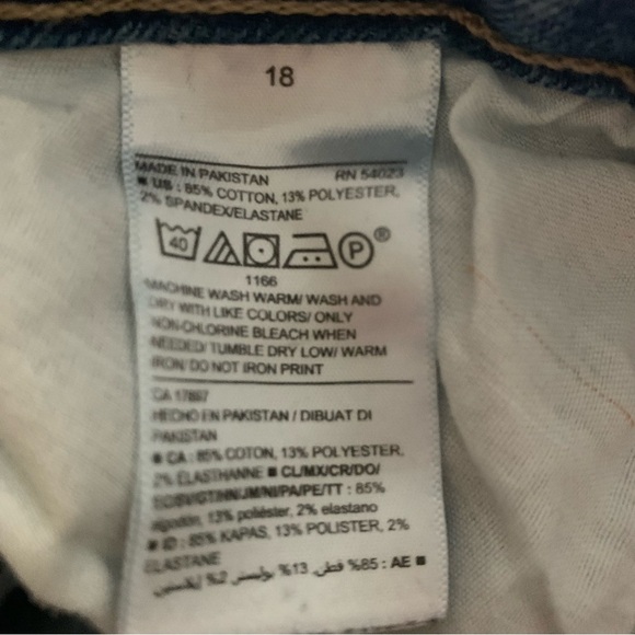 Old Navy Rockstar Super skinny Jeans - Picture 8 of 8